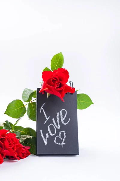 Bouquet Roses Rouges Une Lettre Avec Texte Amour Cadeau Fleurs — Photo