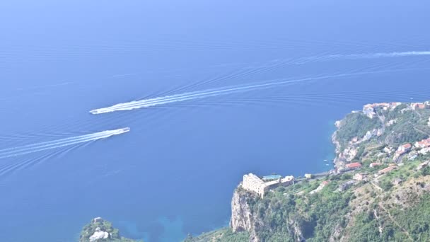 Luchtfoto van de Amalfikust in Positano, Italië. — Stockvideo