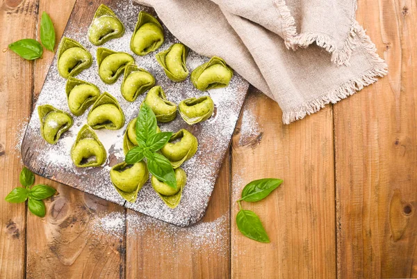 Tortellini e tortelloni piatti tipici emilia italia — Foto Stock