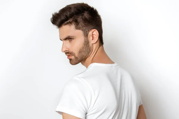 Modelo Masculino Cara Fuerte Estilo Casual Sirt Blanco Jeans Sobre —  Fotos de Stock