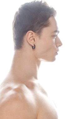 Beyaz izole beyaz yazı tipi arka plan üzerinde beyaz havlu ile Seksi spor kas strongface adam