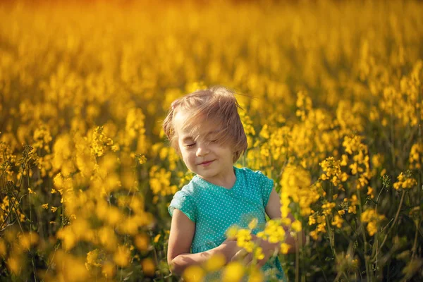 Cute Portrait Little Child Yellow Field Sunny Summer Day — Stock Photo, Image