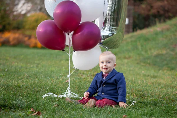 Cute Playful Smiled Blond Years Old Boy Sitting Green Grass — Stock Photo, Image