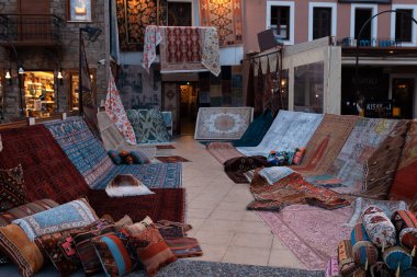 Marmaris, Türkiye 'deki sokak halıcısı, Haziran 2019