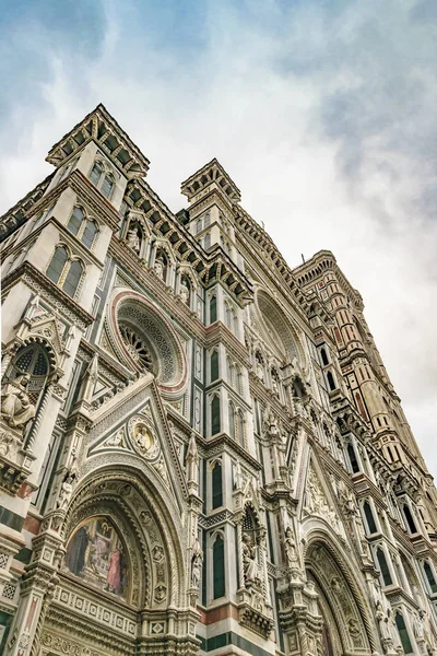 Vista Baixo Ângulo Famosa Catedral Santa Maria Dei Fiore Florença — Fotografia de Stock
