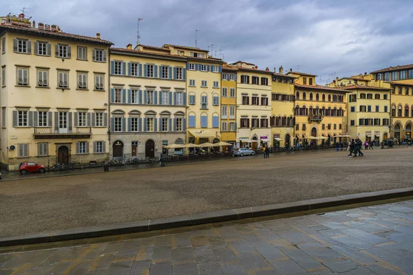 佛罗伦萨 意大利 2018年1月 老风格的公寓楼在 Pitti 广场位于意大利佛罗伦萨历史中心 — 图库照片