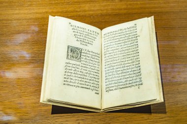 Antik Kitap yüksek açı bakış açın