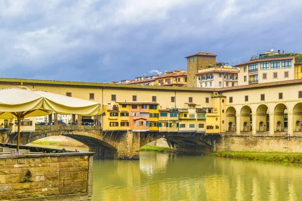 Historické Centrum Panorama Florencie Arno Nábřeží Budov Jako Hlavní Téma — Stock fotografie