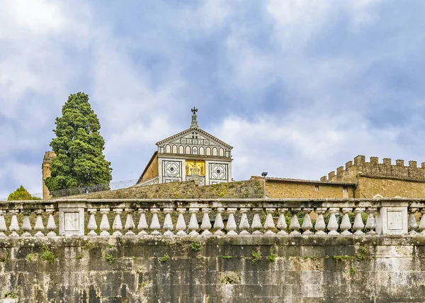 Vnější Fasáda Slavný San Miniato Monte Baziliky Nachází Čtvrti Oltrarno — Stock fotografie