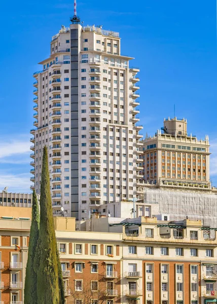 Vista Bajo Ángulo Del Famoso Edificio Espana Rodeado Otros Edificios —  Fotos de Stock