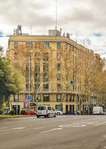 Tmadrid Spanyolország December 2017 Városi Nap Utcai Jelenet Madrid Belvárosában — Stock Fotó