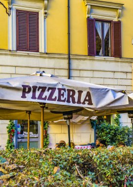 Roma, İtalya, Aralık - 2017 - kentsel sahne geleneksel Restoran cephe, Roma şehir merkezinde, İtalya