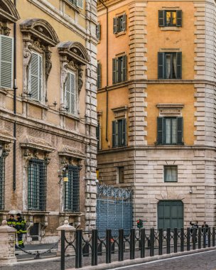 Roma, İtalya, Aralık - 2017 - kentsel gün sokak mahallinde Roma şehir merkezinde, İtalya