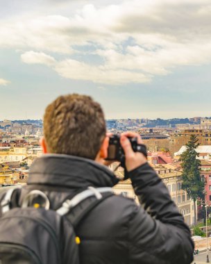 Roma cityscape monte pincio bakış açısıyla fotoğrafını çekmek çift.