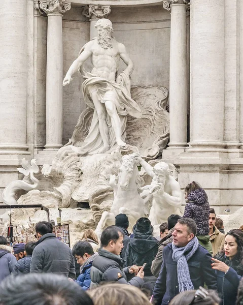 Rome Italie Janvier 2018 Scène Urbaine Bondée Fontana Trevi Fontaine — Photo