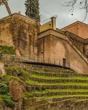 Roma, İtalya, Ocak - 2018 - dış antik kale duvarları giardino degli aranci bir Roma kenti, İtalya