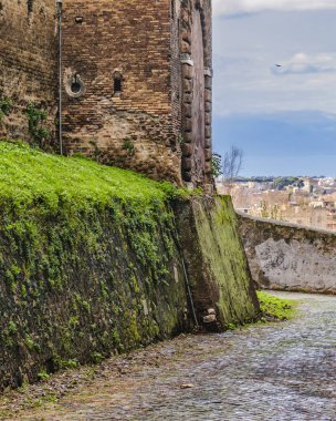 Giardino degli aranci bir Roma kenti, İtalya doğru boş Ortaçağ yol