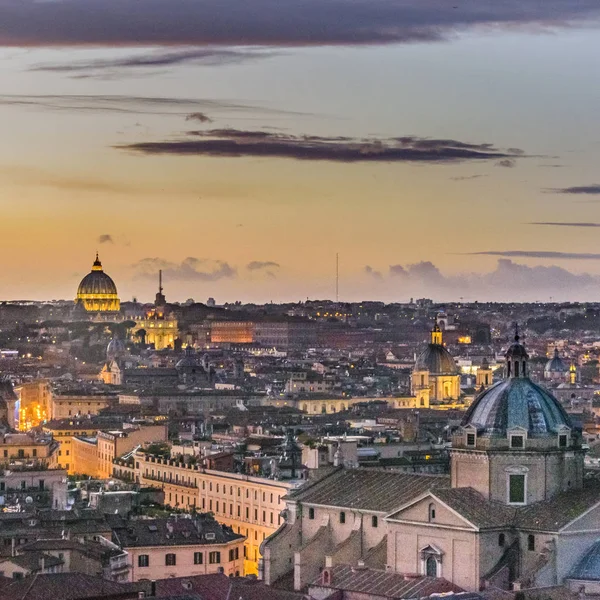 Roma Puesta Del Sol Paisaje Urbano Plano Aéreo Desde Vitorio —  Fotos de Stock