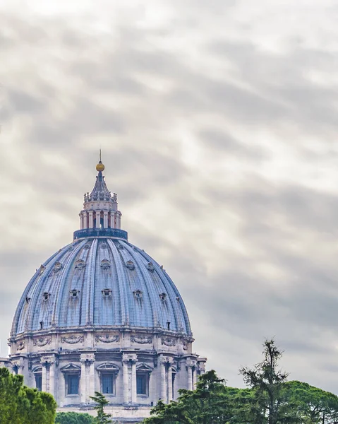 Roma Italia Gennaio 2018 Cupola San Pietro Vista Dal Cortile — Foto Stock