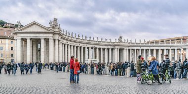Roma, İtalya, Ocak - 2018 - kentsel kış olay yerinde ünlü san pietro Meydanı, Roma, İtalya