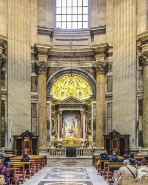 St peters Bazilikası, Vatikan şehirde bulunan en ünlü İtalyan Katolik Roma, İtalya, Janaury - 2018 - iç görünüm.