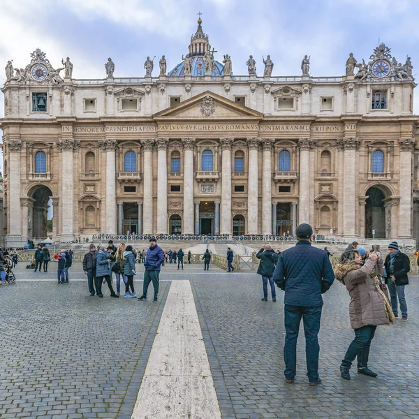 Rzym Włochy Styczeń 2018 Dzień Sceny Ludźmi Słynnym San Pietro — Zdjęcie stockowe