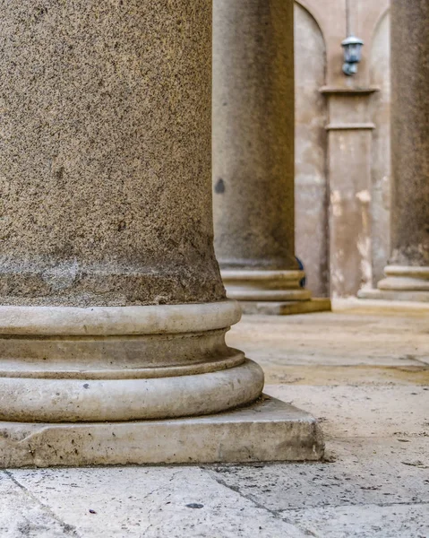 Außen Detail Ansicht Der Berühmten Reinassance Bramante Meisterwerk Tempietto Befindet — Stockfoto