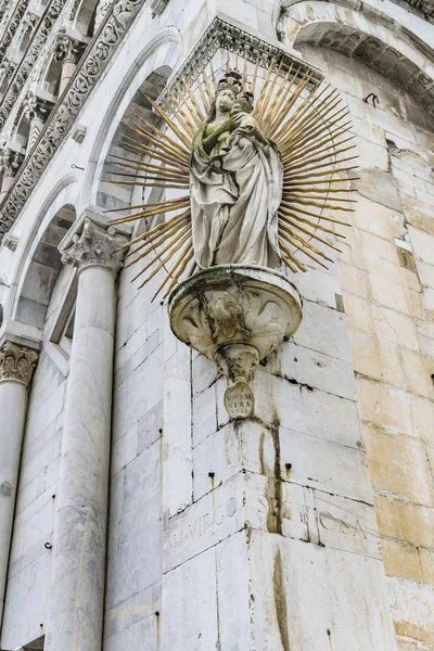 Aussenansicht Der Berühmten Kathedrale Von San Martino Auf Der Piazza — Stockfoto