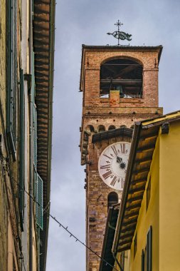 Düşük açılı atış torre delle cevheri, tarihi merkezi, Lucca, İtalya bulunduğu bina bir ortaçağ koruma