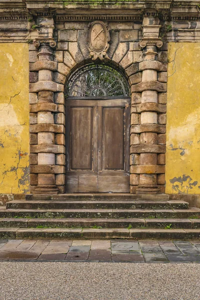 Exterior Front View Old Door House Historic Center Lucca City — Stock Photo, Image