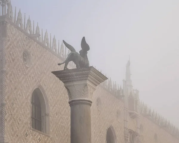 Neblige Winterszene Auf Der Piazza San Marcos Venedig Italien — Stockfoto