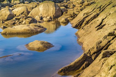 Boş kayalık sahil sahne, Montevideo, Uruguay