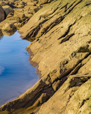 Boş kayalık sahil sahne, Montevideo, Uruguay