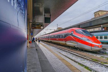 Santa Lucia İstasyonu şehirdeki Venedik, İtalya, Venedik, İtalya, Ocak - 2018 - hızlı tren Park