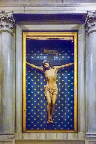 ヴェネツィア イタリアでインテリアの教会でイエス キリスト彫刻 — ストック写真
