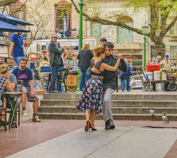 Buenos Aires Argentina Setembro 2018 Casal Dançarinos Tango Fazendo Show — Fotografia de Stock