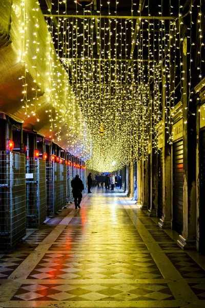 Venice Italy January 2018 Night Urban Scene Corridor Located Side — стоковое фото