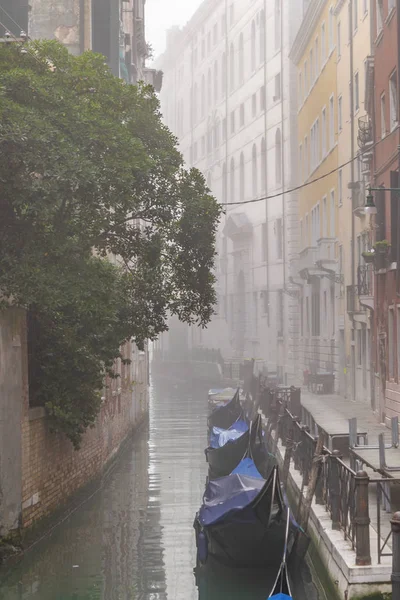 이탈리아 베니스 채널에서 — 스톡 사진