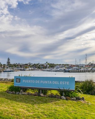 Cityscape güneşli kış olay yerinde Punta del este bağlantı noktası, Uruguay
