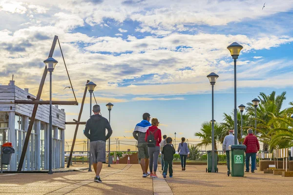 Punta Del Este Uruguay Oktober 2018 Menschen Der Promenade Hafen — Stockfoto