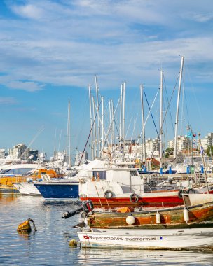 Punta Del Este, Uruguay, Ekim - 2018 - tekne Park limanında Punta del este şehir, Uruguay