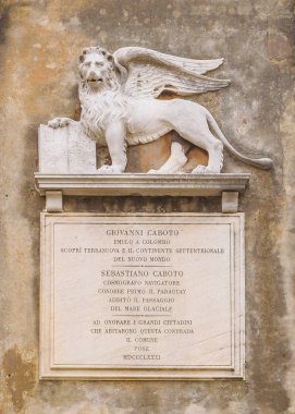 Cabot kardeşler anıt heykel, Venedik, İtalya ile bina cephe dış antik