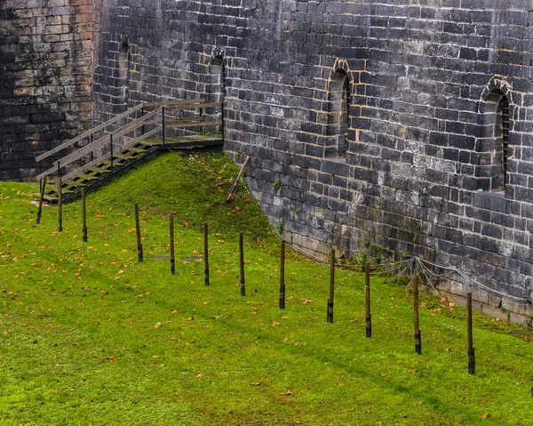 Blick Von Außen Auf Die Burg Von Sforza Eine Touristische — Stockfoto