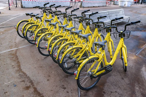 Grupo Bicicletas Públicas Estacionadas Rua Milan City Itália — Fotografia de Stock