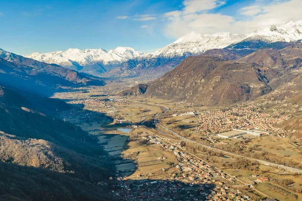 Alpes dağlar havadan görünümden sacra san michele abbey piamonte District, İtalya