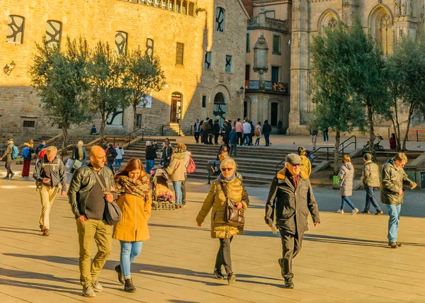 Barselona, İspanya, Ocak - 2018 - nova Meydanı Gotik Bölge bulunan ünlü Barselona şehir Katedrali ile dış görünümü.