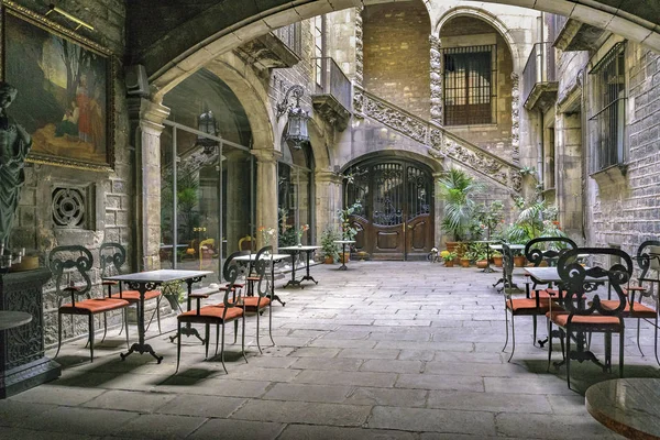 Antique Building Courtyard Converted Picturesque Restaurant Gothic District Barcelona City — Stock Photo, Image