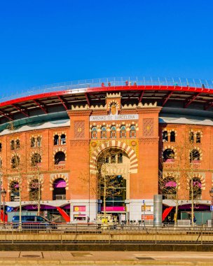 Barselona, İspanya, Ocak - 2018 - dış görünüm Arena barcelona bina ve bir alışveriş merkezi haline dönüştürülen eski Arena