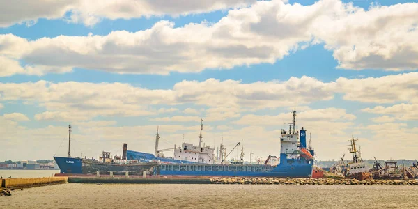 Montevideo Uruguay April 2018 Big Cargo Ship Parked Port Montevideo — 图库照片