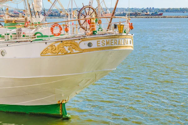 Монтевидео Уругвай Апрель 2018 Современный Фрегат Припаркован Морской Выставке Порту — стоковое фото